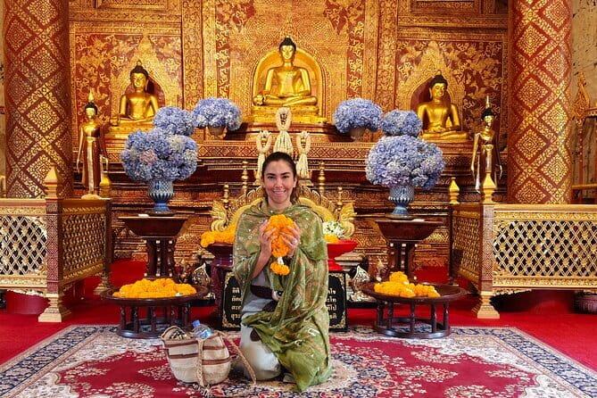 Chiang Mai Temples Visit Walking Tour with Ex-Monk Guide Part 1 - Why a former monk changes the temple visit