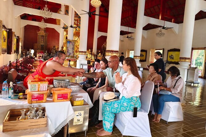 Chiang Mai Temples Visit Walking Tour with Ex-Monk Guide Part 1 - Wat Sadeu Muang and the city pillar