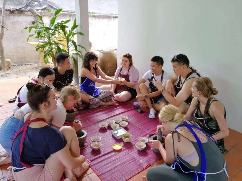 Chiang Mai: Thai Cooking and Market Tour with Lanna Smile - Choosing six dishes from the Thai menu