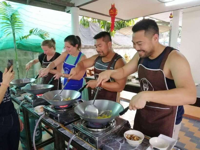 Chiang Mai: Thai Cooking and Market Tour with Lanna Smile - Fresh ingredients, clean equipment, and flexible spice