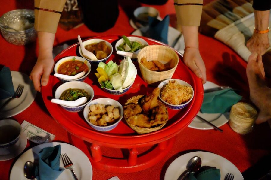 Chiang Mai Traditional Khan Toke Meal & Cultural Performance - Why the market visit makes the dinner better
