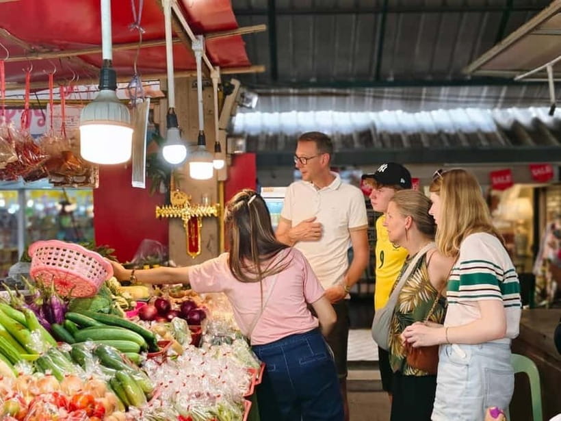Chiang Mai: Traditional Thai Cooking Class with Market Tour - Inside the Lanna home near the old city