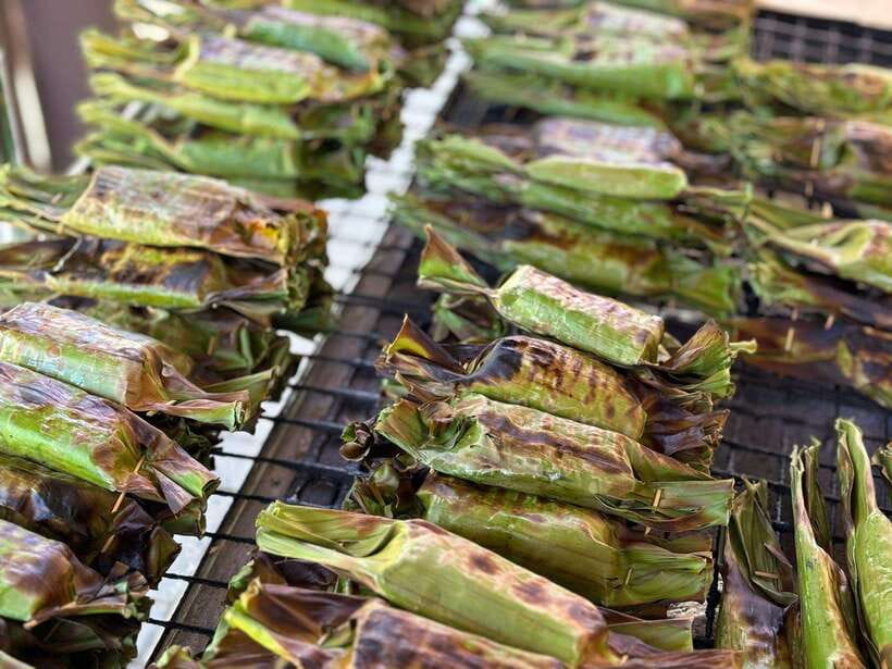 Chiang Mai: Walking Food Tour - Larb kua and sai ua, the northern Thai heart of the tour