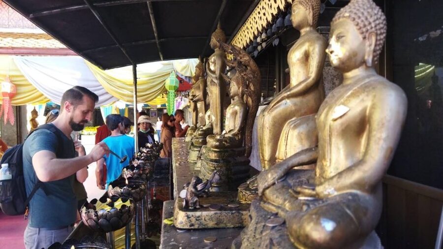 Chiang Mai: Wat Pha Lat & Wat Phra That Doi Suthep Tour - Guides who make the temple visit easier