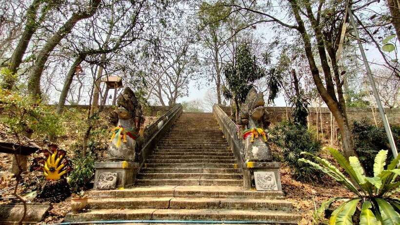 Chiang Mai:Wat Phra That Doi Suthep & Wat Umong Evening Tour - Four hours on a shared evening schedule