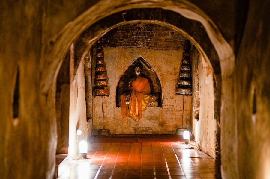 Chiang Mai: Wat Umong & Doi Suthep Half Day Tour - Wat Umong: tunnels, trees, and a Buddha sculpture field