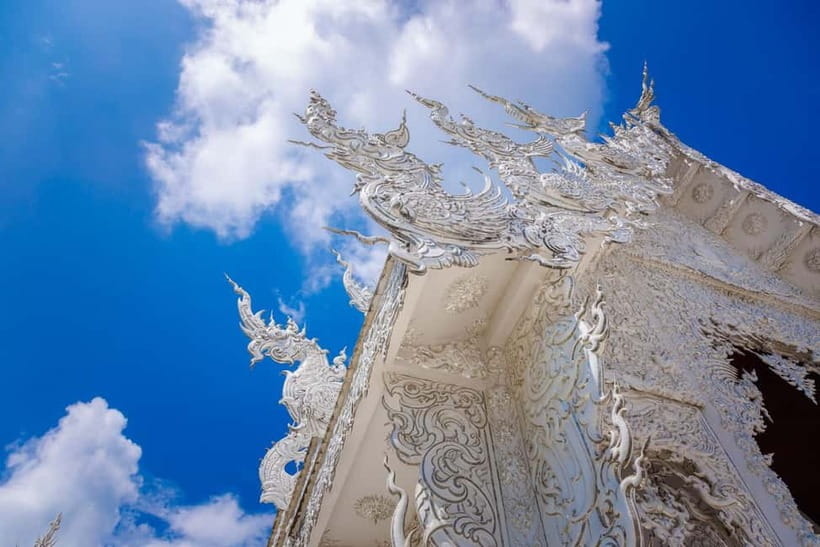 Chiang Mai: White, Red/Black & Blue Temples Tour with Lunch - Huay Pla Kang and its wide views
