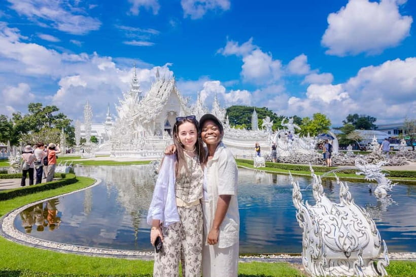 Chiang Mai: White, Red/Black & Blue Temples Tour with Lunch - The van ride is the real tradeoff