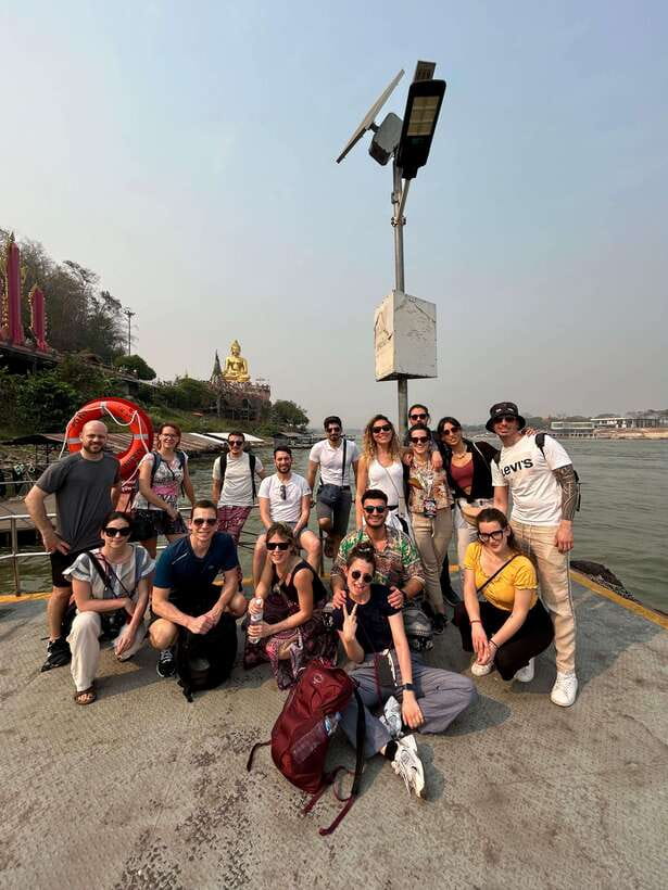 Chiang Rai: 7 Most Famous Highlights With Mekong Boat Trip - Wat Rong Khun, the White Temple, starts with a visual jolt