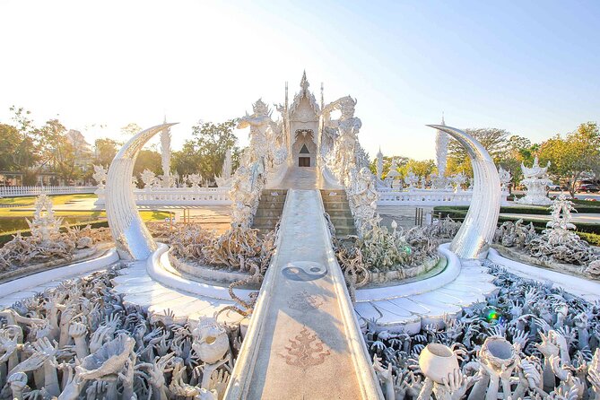 Chiang Rai Full Day Tour with Boat Trip and Longneck Village - Wat Rong Seur Ten, Chiang Rai’s Blue Temple