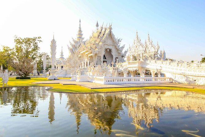 Chiang Rai Full Day Tour with Boat Trip and Longneck Village - Longneck Karen Village and the question of presentation