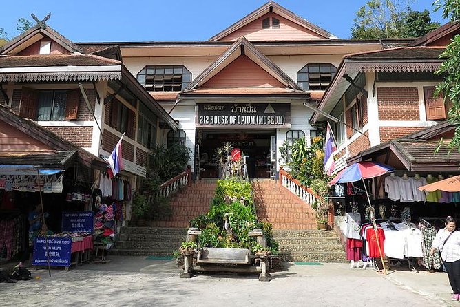 Chiang Rai, Golden Triangle and Long Neck Karen - What this northern Thailand day is really about