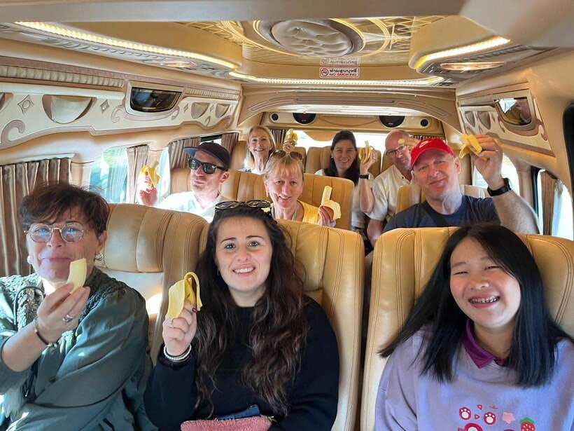 Chiang Rai: Guided Highlights Guided Tour with Buffet Lunch - Long Neck Karen Village: approach with care