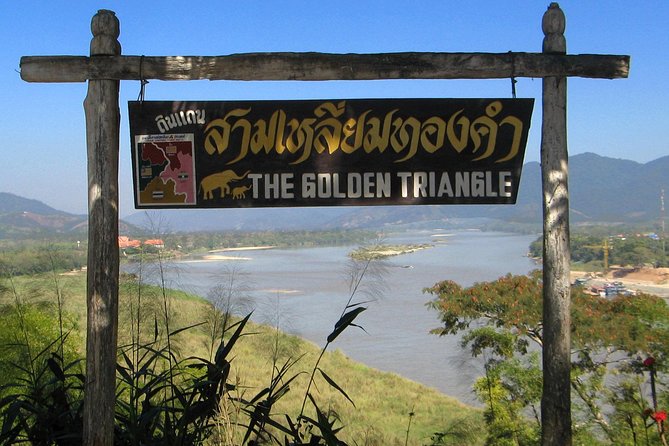 Chiang Rai One Day: White Temple, Golden Triangle, Akha Hilltribe - Lunch breaks up the long route to the Golden Triangle