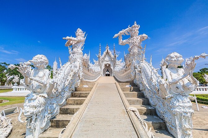 Chiang Rai Temples Private Tour from Chiang Mai - All Inclusive - Blue Temple brings color and a calmer mood