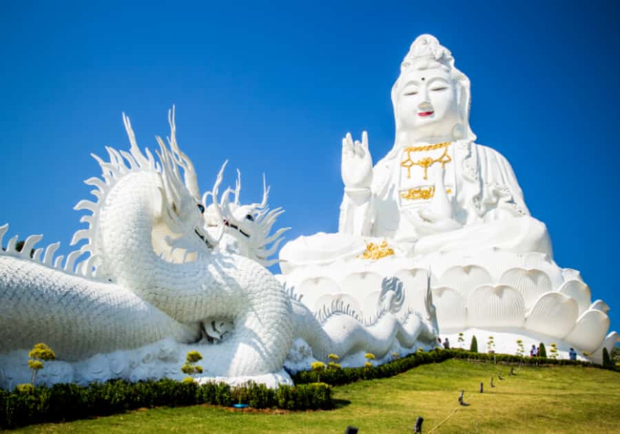 Chiang Rai: White, Blue, Red Temples, Long Neck Tour - Wat Rong Khun, Chiang Rai’s unforgettable White Temple
