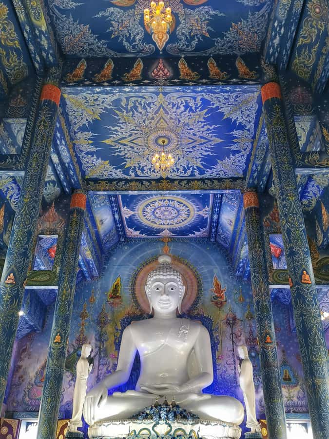 Chiang Rai: White, Blue, Red Temples, Long Neck Tour - Lunch, transport, and what the $57 covers
