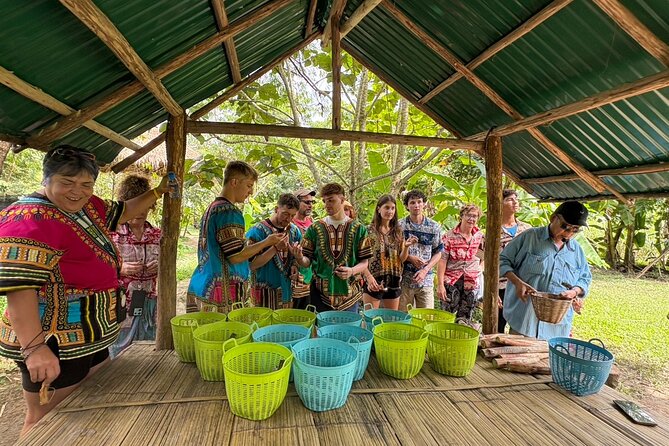 Chiangmai Half Day Visit and Wildlife Experience - The local pad thai finish