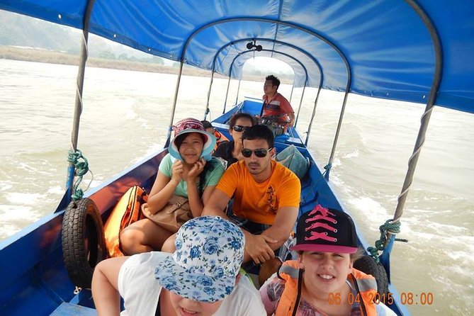 Chiangrai Round Trip Classic Tours 3 Days 2 Nights - What the private car changes