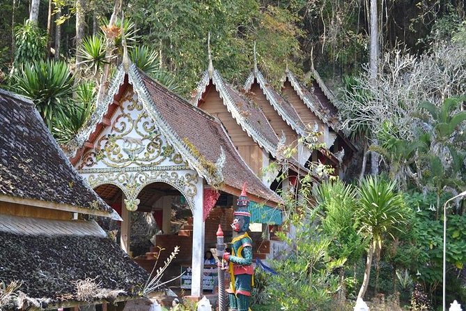 Chiangrai Round Trip Classic Tours 3 Days 2 Nights - Day one: caves, hill views, and the Golden Triangle