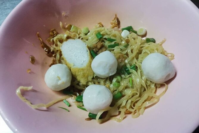 Chinatown Street Food Night Tour by Tuk Tuk in Bangkok - Beginning the evening at Bangkok’s old city