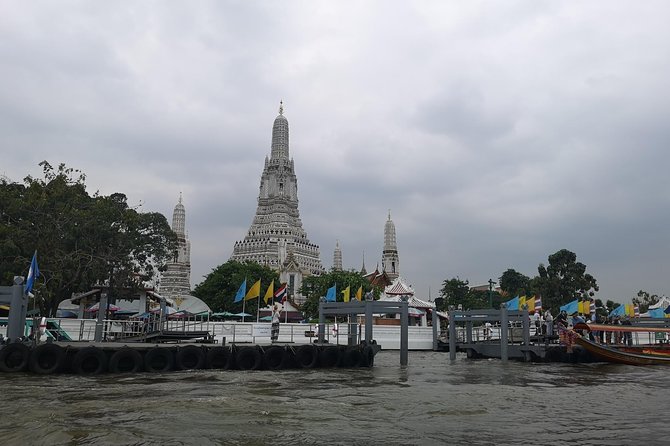 CHOB Bangkok Walking Tour (Talking + Walking + Eating) - From the Giant Swing to Khaosan Road