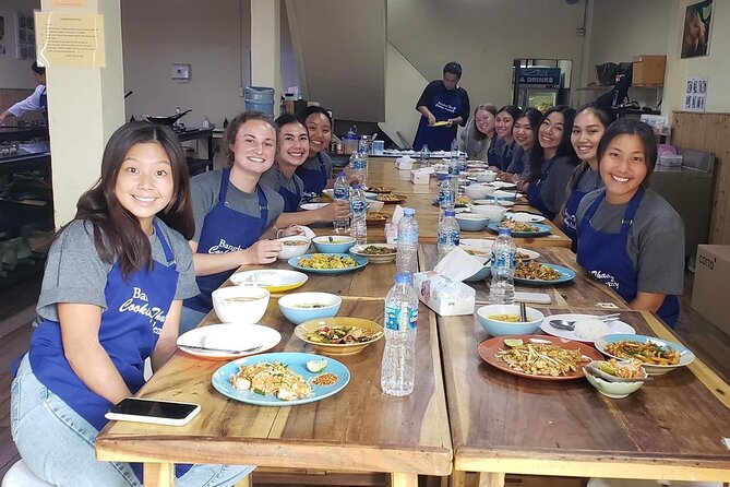 Choose 5 Dishes: Half-Day Cooking Class in Sukhumvit with Market Tour - What actually happens in the air-conditioned kitchen