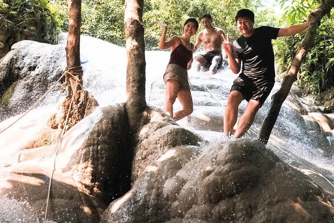 Climb Sticky Waterfall Like a Spiderman - Guides who make the outing easier