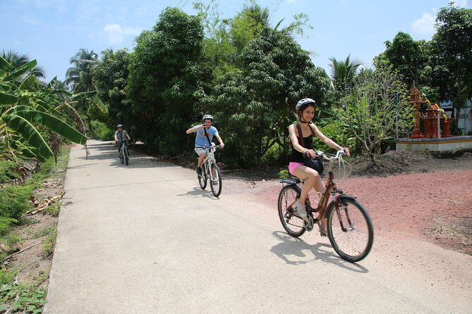 Colors of Damnoen Saduak from Bangkok - King Rama II Memorial Park and the ride home