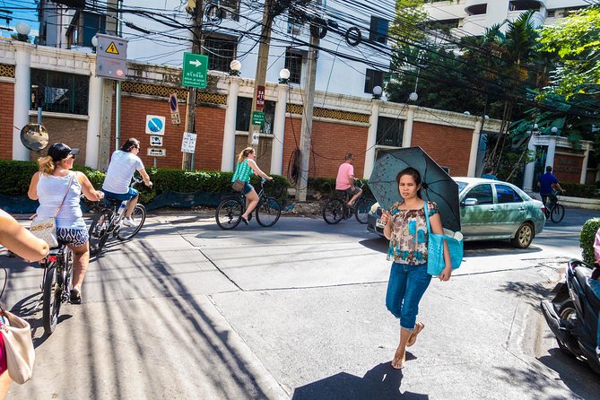 Countryside Bangkok and a Local Floating Market Tour by Bicycle Including Lunch - Leaving Sukhumvit for a quieter Bangkok