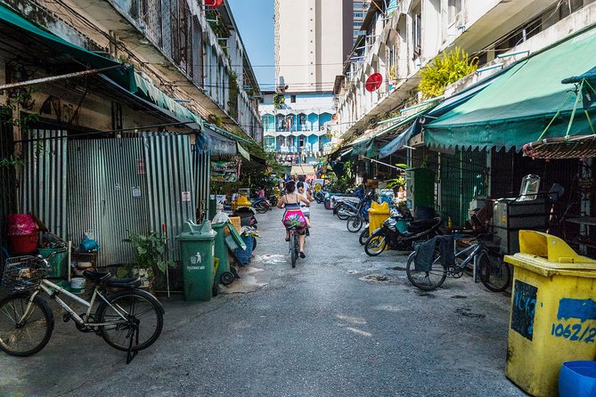 Countryside Bangkok and a Local Floating Market Tour by Bicycle Including Lunch - The floating market is about tasting, not shopping