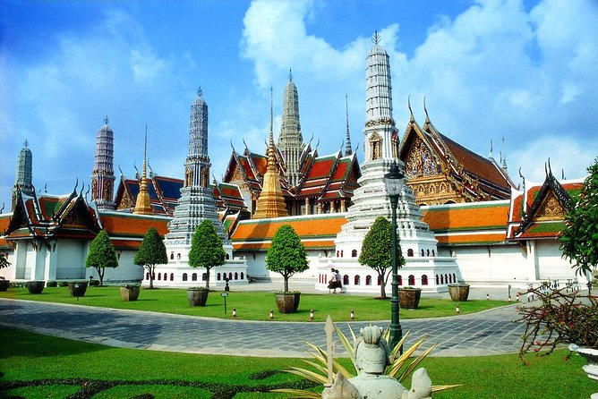 Cultural Treasures of Bangkok: Temples & Royal Palace Tour - Three Bangkok Icons in Four Focused Hours