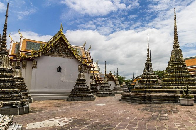 Cultural Treasures of Bangkok: Temples & Royal Palace Tour - Why the Guide Matters More Than the Vehicle