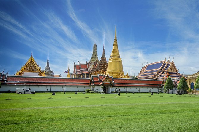 Cultural Treasures of Bangkok: Temples & Royal Palace Tour - Heat, Clothing, and Walking Advice