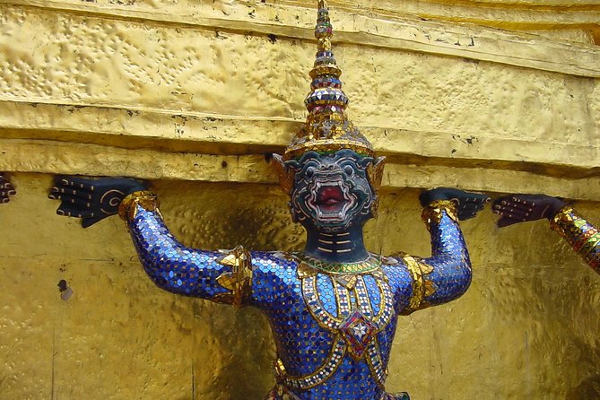 Damnern Saduak Floating Market, Grand Palace and Wat Phra Keo Tour from Bangkok - Entering the Grand Palace after lunch