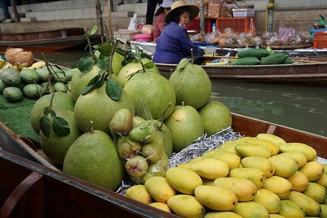 Damnoen Saduak Floating Market & Maeklong Railway From Bangkok - Guide quality can shape the whole day