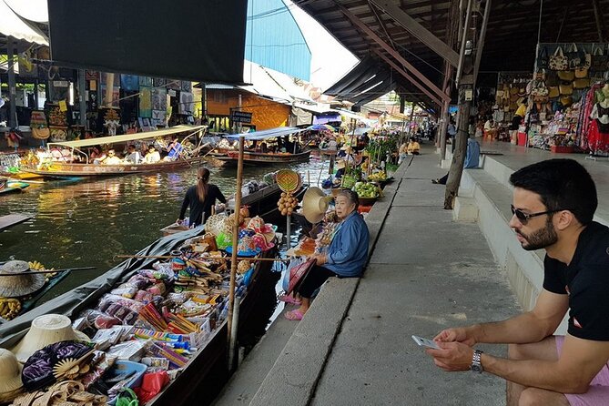 Damnoen Saduak Floating Market & Maeklong Train Market Tour - Starting early from Bangkok