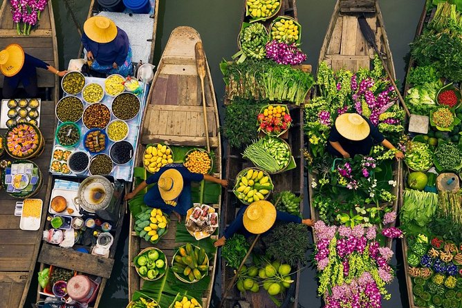 Damnoen Saduak Floating Market with Paddle Boat Ride (ex Bangkok) - Coconut sugar before the market