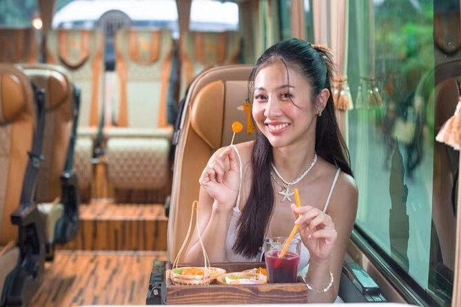 DamnoenSaduak Floating Market Michelin Food One Day Tour - Who should book this experience