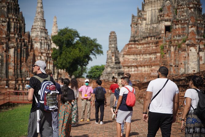 Day Tour From Bangkok to Ayutthaya By Bus - The guides are the tour’s strongest feature