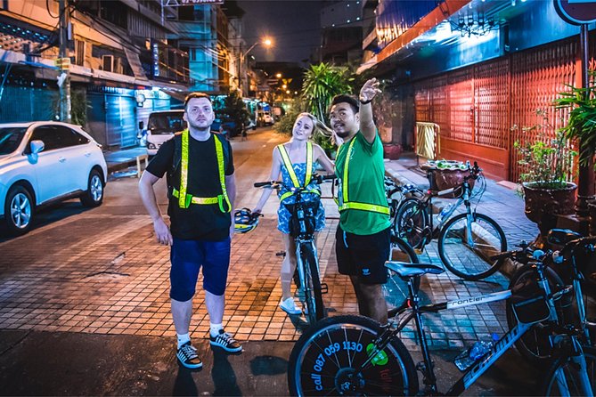 Discover Bangkok at Night 5-Hour Bike Tour with dinner - Starting at Loftel Station Hostel at 5 p.m.