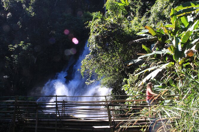 Doi Inthanon National park and 2 hours hiking with private tour - Lunch with time to reset