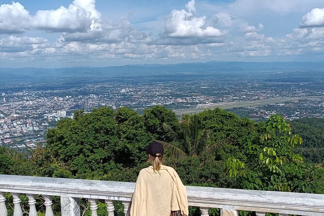 Doi Suthep Temple Tour by Local Red Car 3 Hour Adventure - What the three-hour schedule really gives you