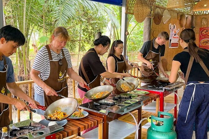 Elephant Sanctuary, Wat Ban Den & Sticky Waterfall - Should you book it?