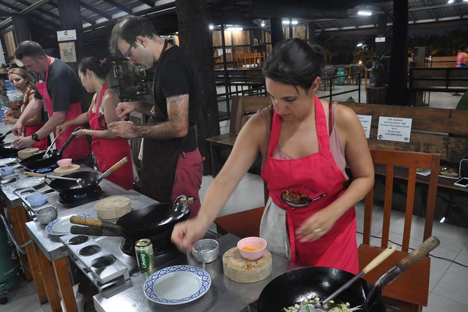 Evening Cooking Class in Organic Farm with Local Market Tour - Chef Perm and the teaching style