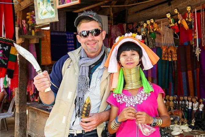 Exclusive Northern Thailand Tours - A private car makes the long route easier