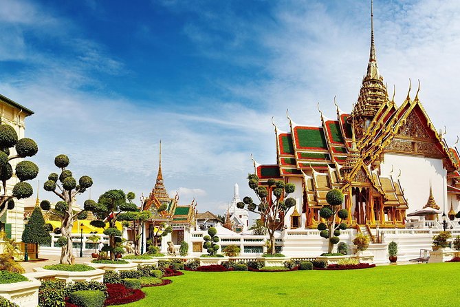 Exclusive Tour – Grand Palace, Emerald Buddha & Reclining Buddha - Morning or afternoon: which departure should you choose?