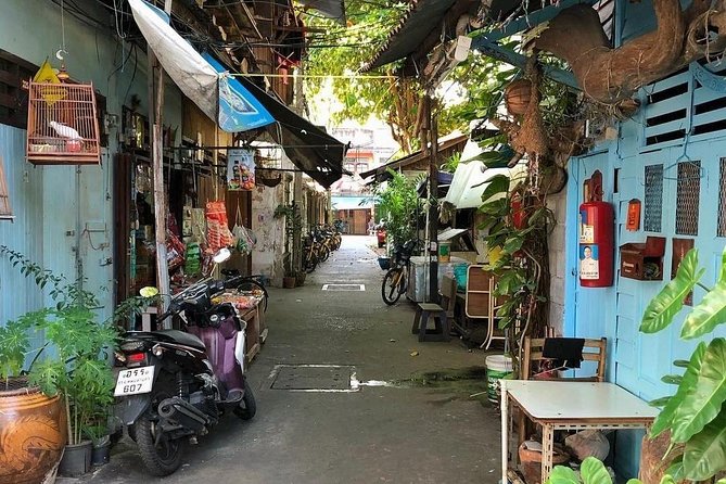 Experience Real Bangkok by Bike - Temples, markets, and small local details