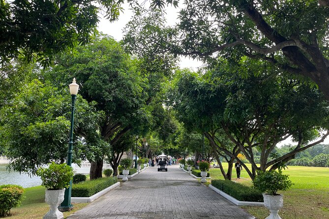 Explore Ancient Ayutthaya Historical Park Day Tour in Bangkok - Wat Phra Si Sanphet and the three chedis