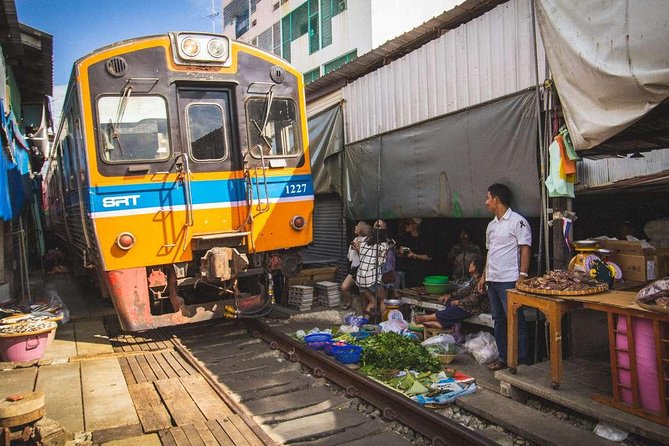 Famous Markets Tour: Maeklong Railway & Damnoen Saduak Floating - Should you book the Famous Markets Tour?